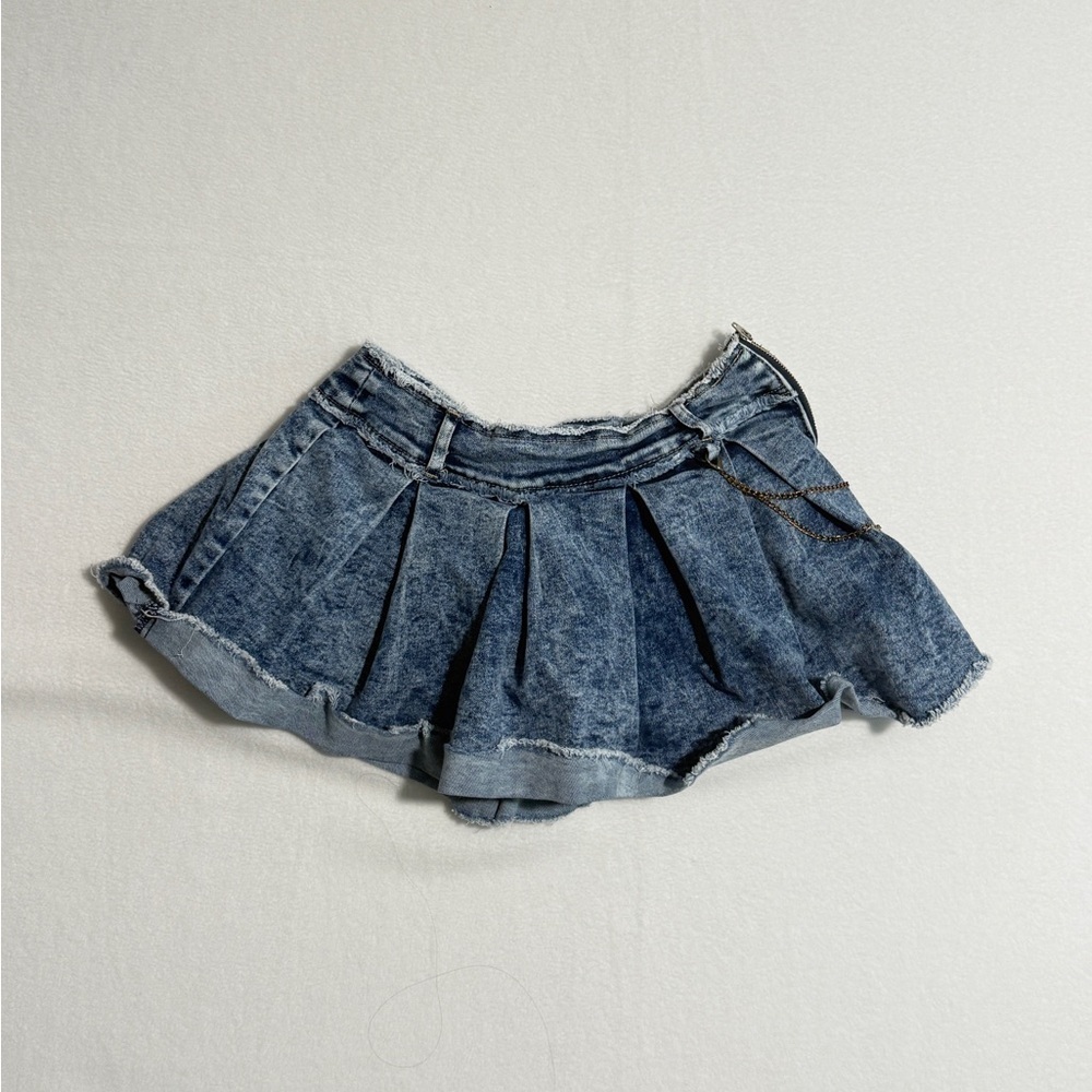 Tractr Y2K Micro Mini Denim Skirt with Chain